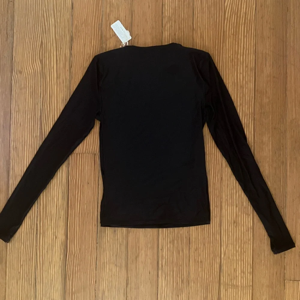NWT Aerie SMOOTHEZ Long Sleeve Crew T-Shirt in True Black Sz XS. - Picture 6 of 10